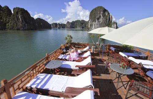 HALONG 1 DAY TRIP(6 hour on boat)