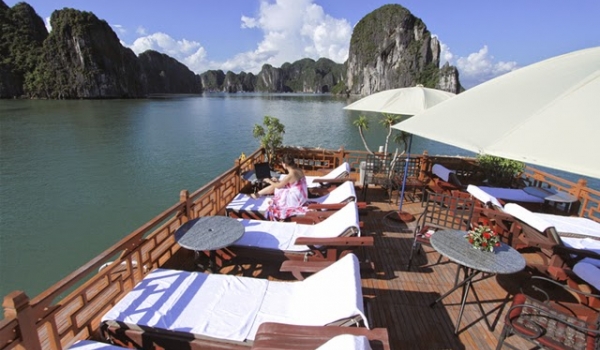 HALONG 1 DAY TRIP(6 hour on boat)
